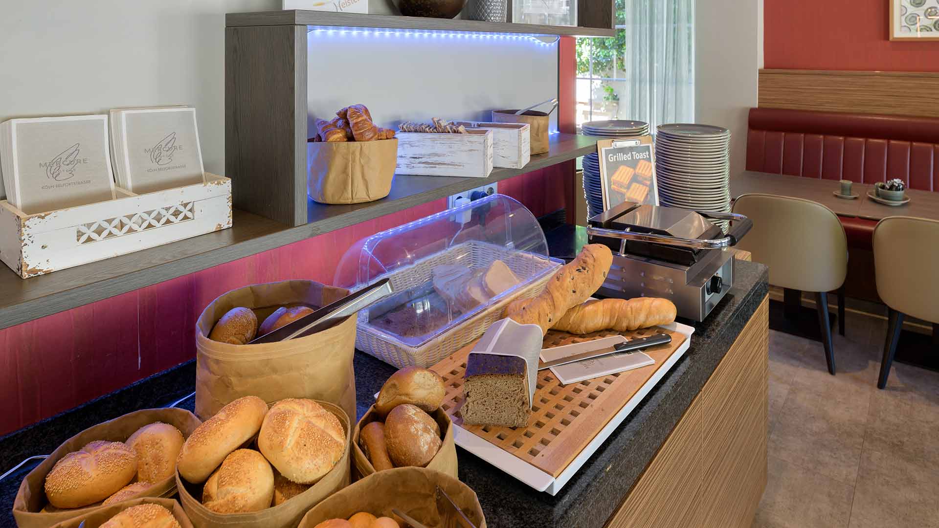 Bread and roll selection with toaster